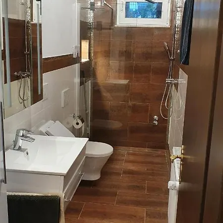 Apartment Haus Sonnenweg 6 Auf Der Sonnenseite Im Westerwald
