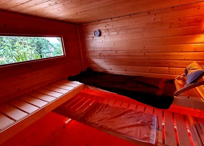 Haus Sonnenweg 6 Auf Der Sonnenseite Im Westerwald شقة